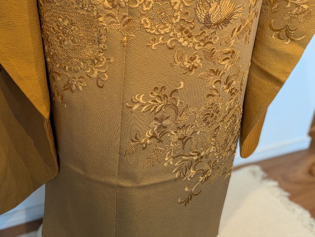 振袖フルセット 身丈160.5裄63.5 刺繍柄 山吹色 黒 成人式 逸品