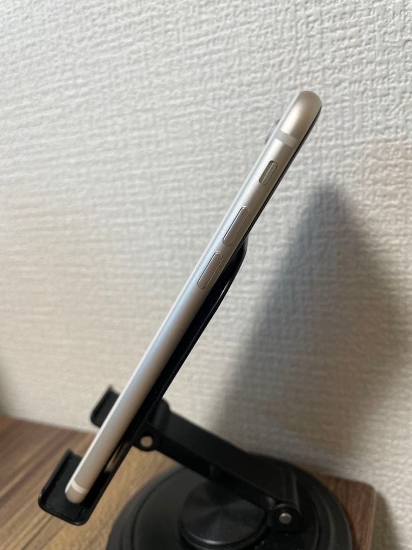 M5【即日発送】バッテリー100% iPhoneSE3 スターライト64GB