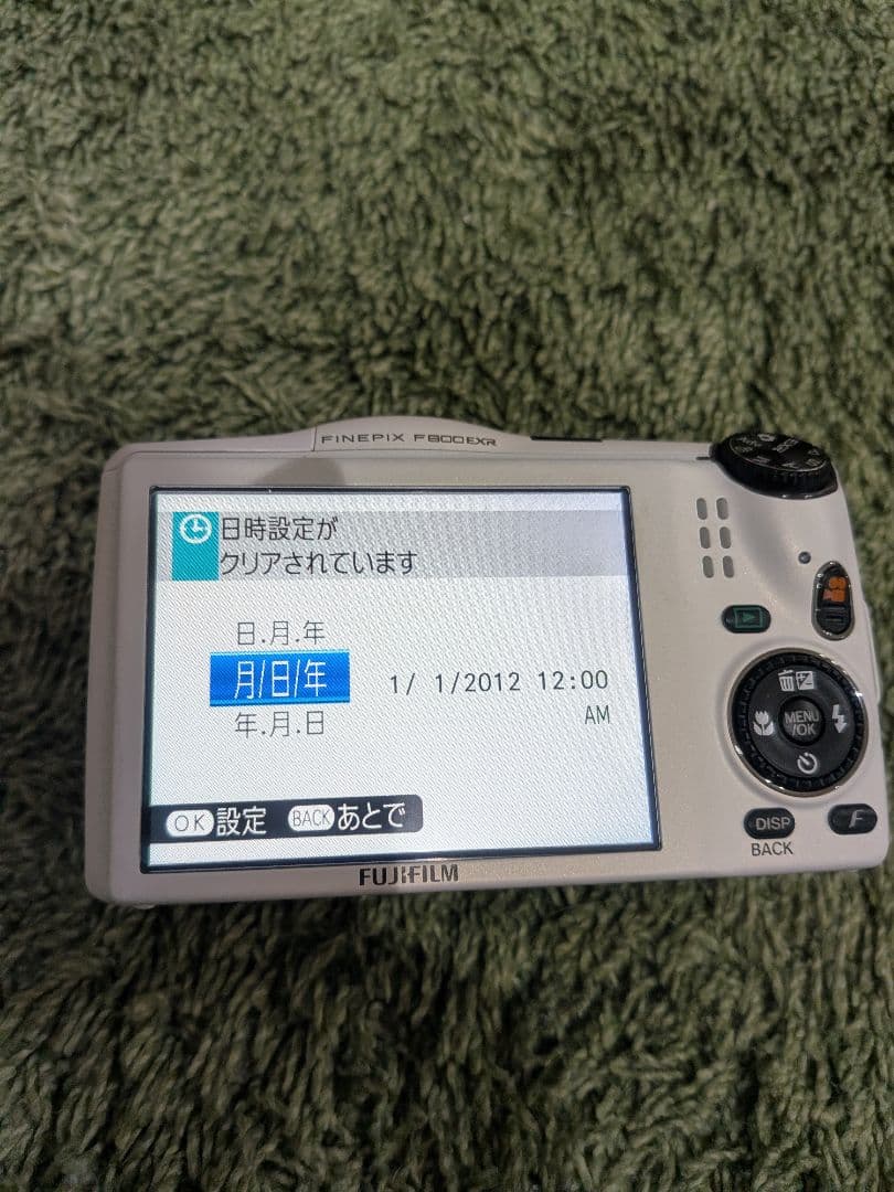 FinePix　F800EXR ホワイト　ジャンク