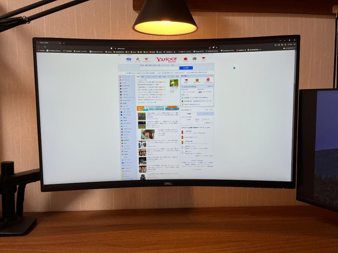 チェリーモ。4K湾曲モニター（DELL　S3221QS)