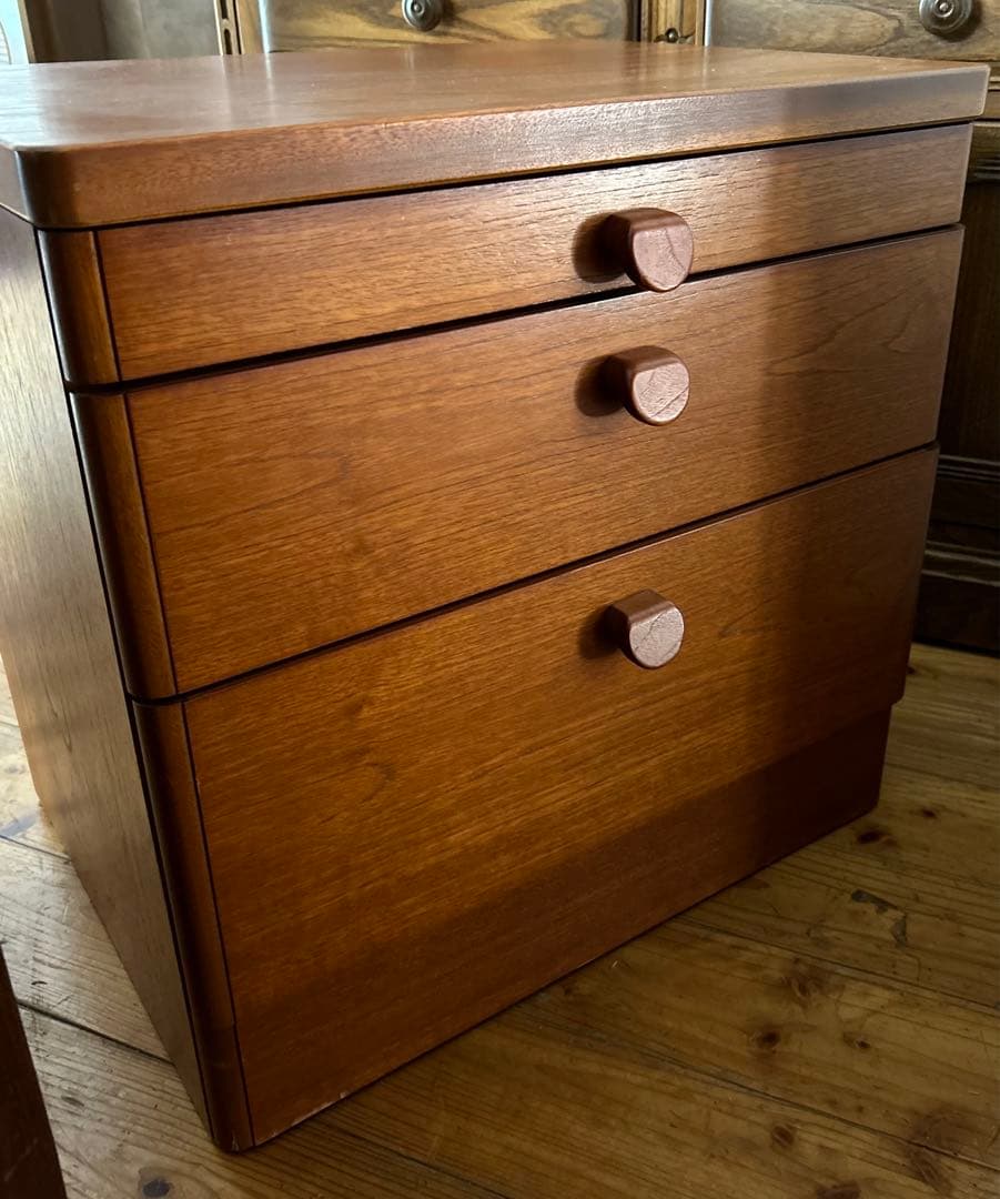 イギリス　Stag社製　チェスト　サイドチェスト