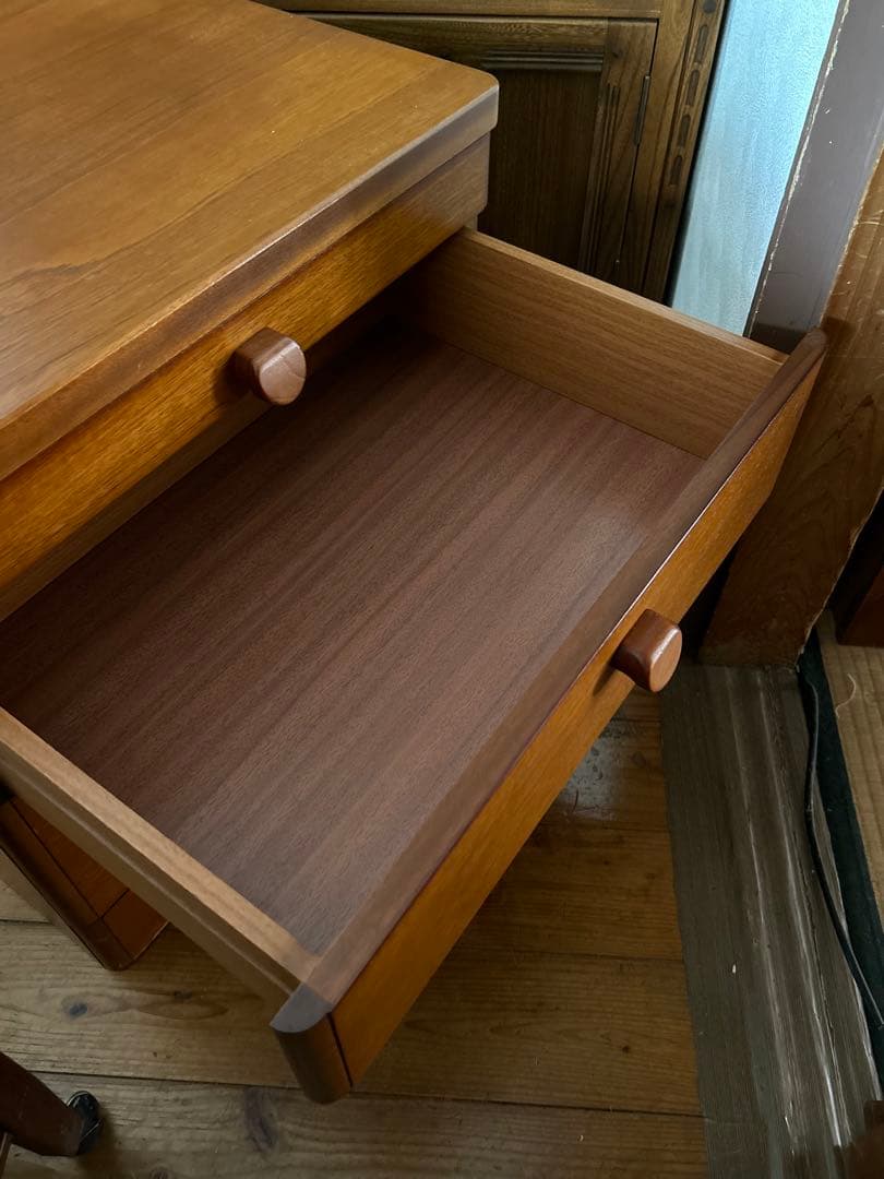 イギリス　Stag社製　チェスト　サイドチェスト