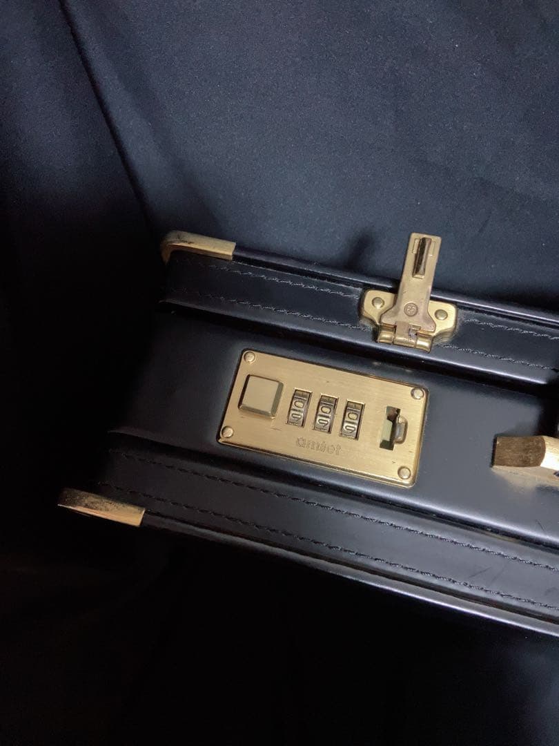 アミエット　レザー　アタッシュケース