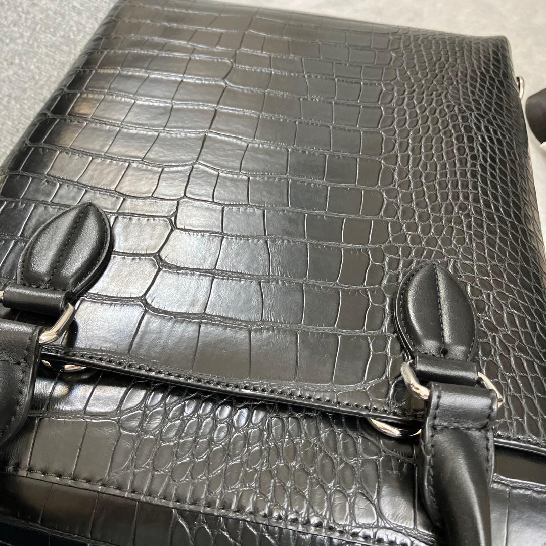 【美品】クロコ型押し 縦型ビジネスバッグ ブラック　プレゼント