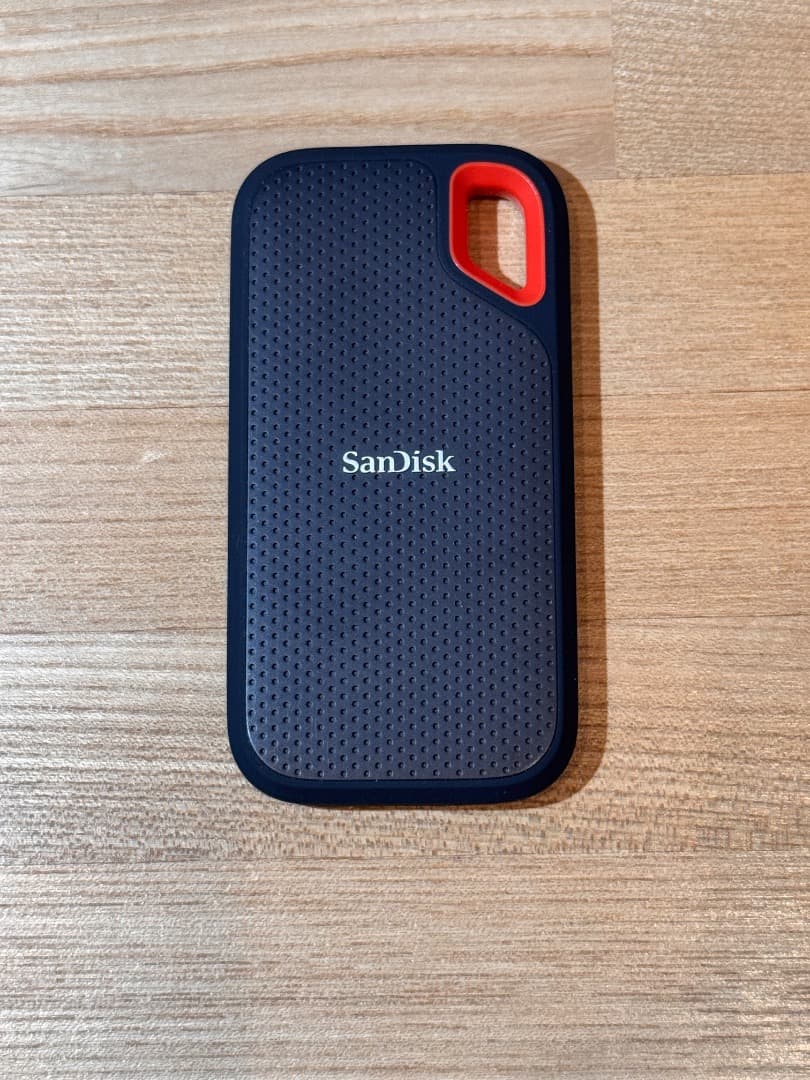 SanDisk Extreme ポータブルSSD 500GB(SDSSDE60)