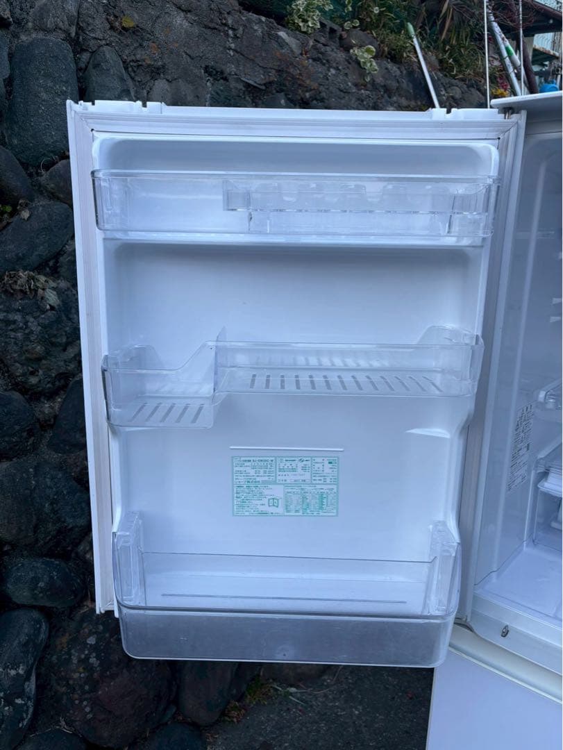 無料配送あり　SHARP 冷蔵庫　SJ-GW35C-W 2017年製　350L