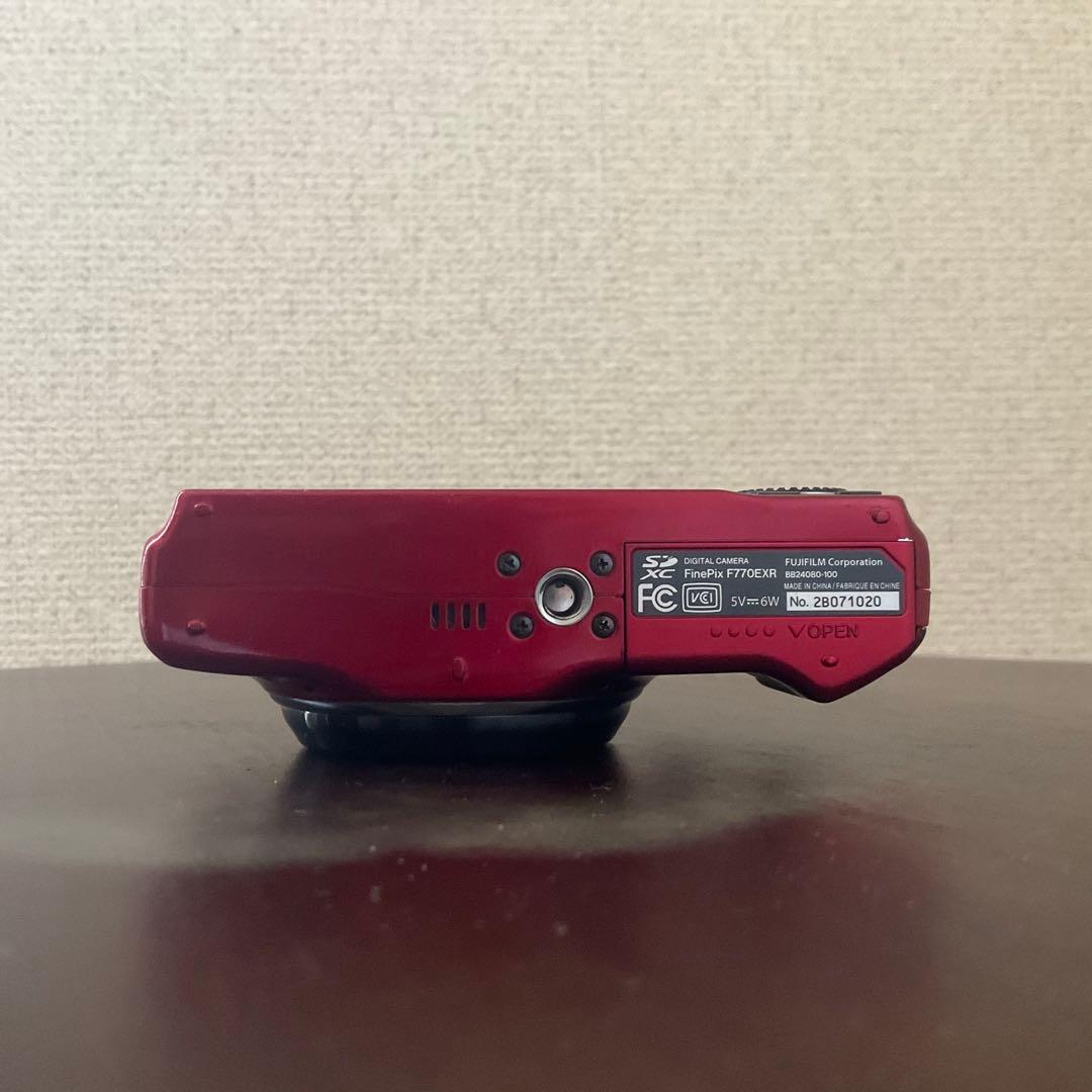 デジタルカメラ FUJIFILM FinePix F770EXR