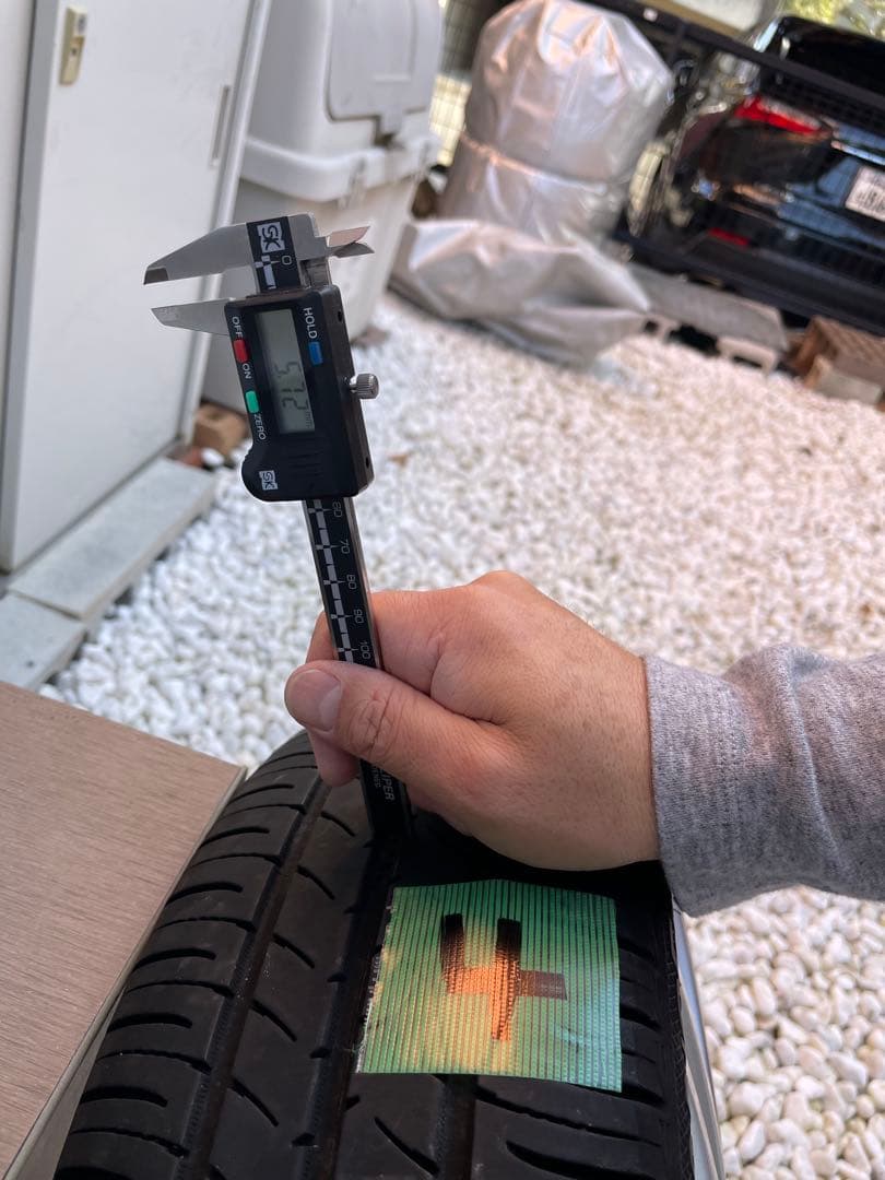 ゆ*ぃ様 [希少サイズ] Carlsson 1/10RSR 16インチ5J 4本