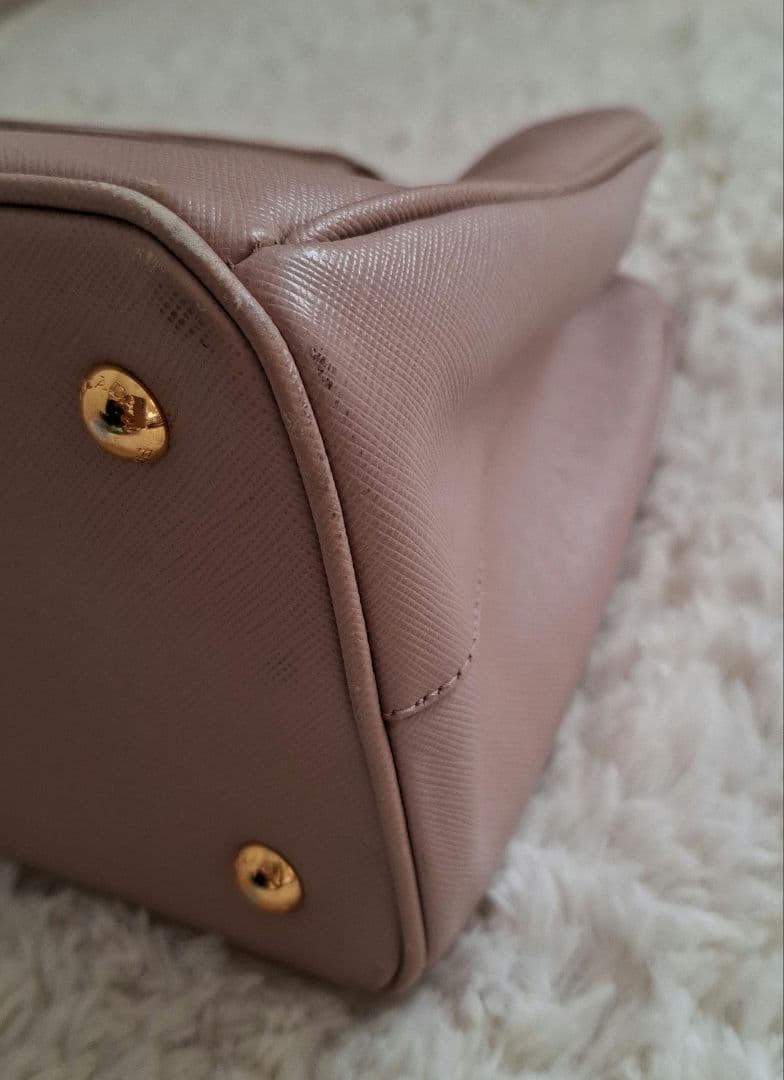 PRADAサフィアーノショルダーバッグ