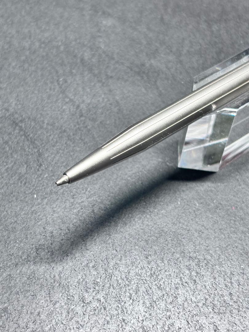 ポルシェデザインシャープペン繰り出し式シルバー廃盤0.7