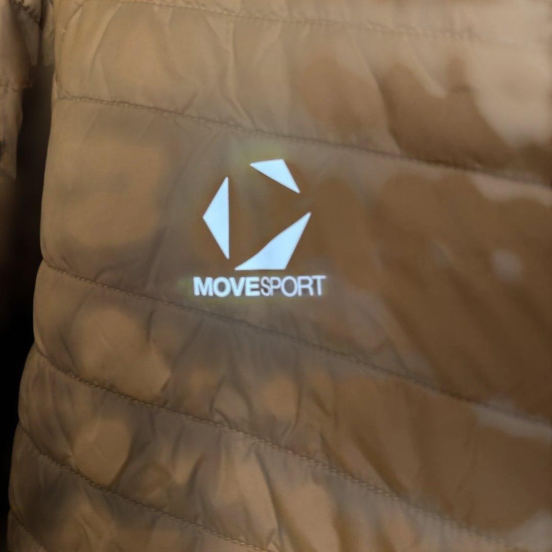 デサントムーブスポーツ 吸湿発熱ジャケット 中綿　防寒フード付き 防風 陸上競技