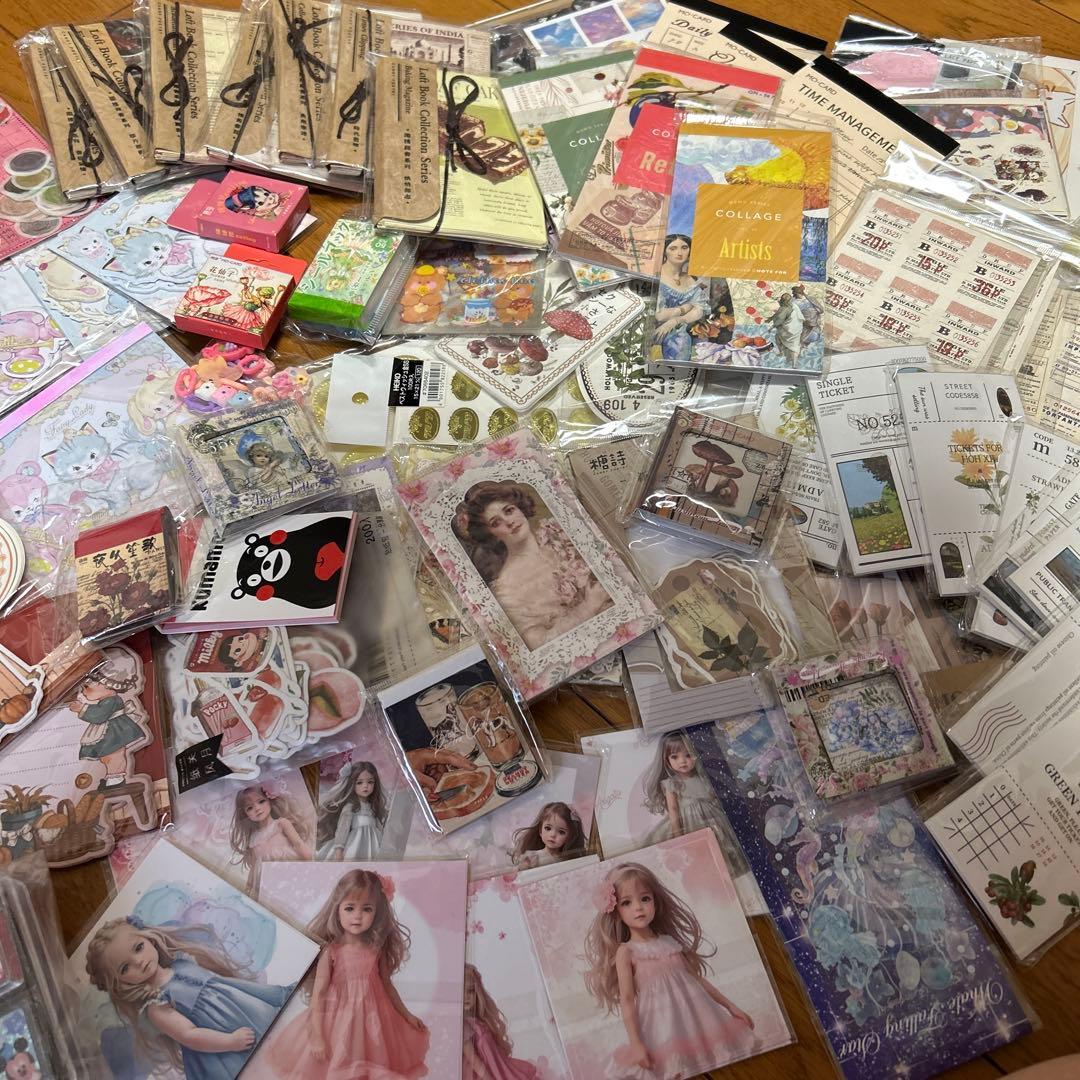 紙モノまとめ売り⭐️訳あり処分、海外コラージュ素材紙、シールメモ、スタンプ、雑貨等