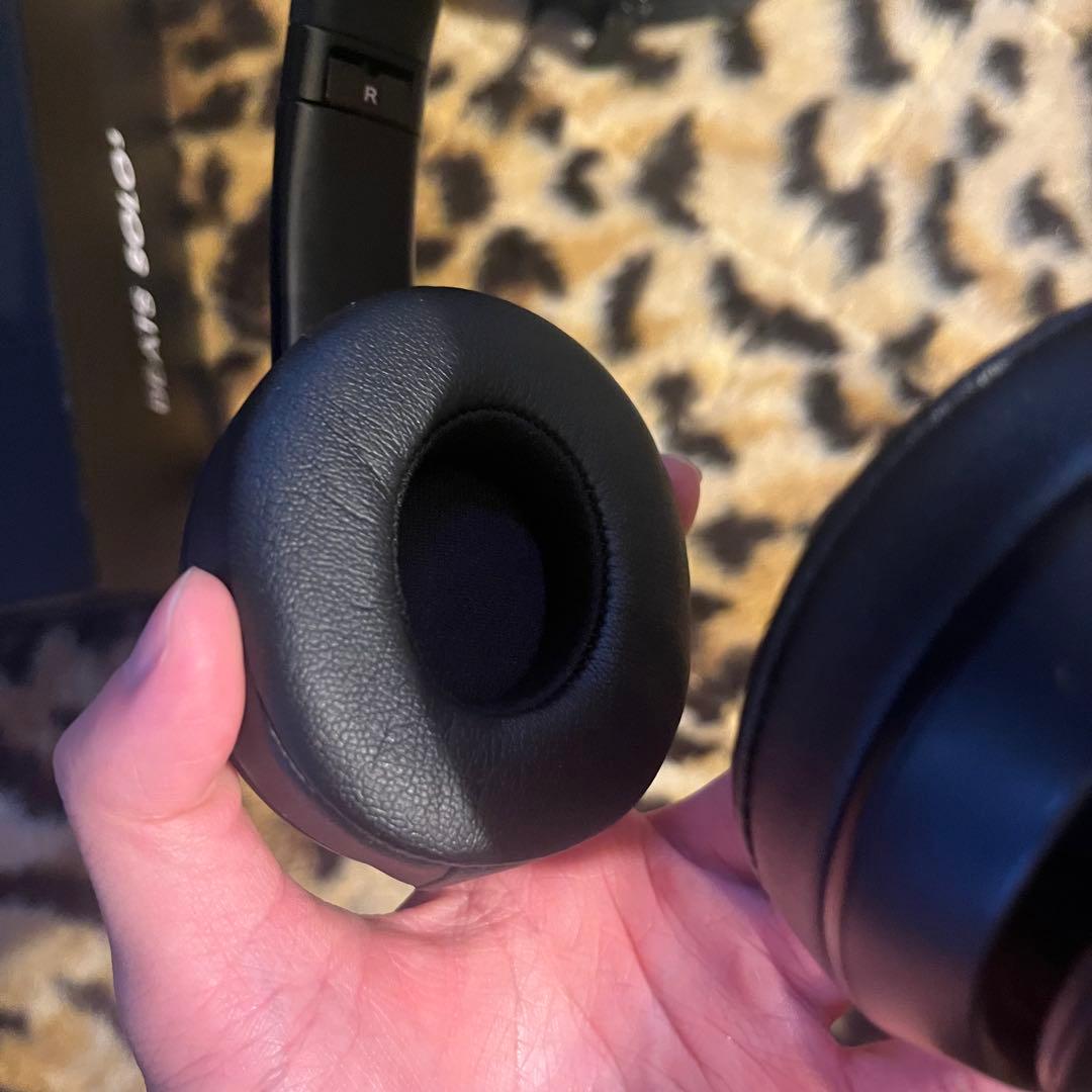 BEATS SOLO3ブラック ワイヤレスヘッドホン