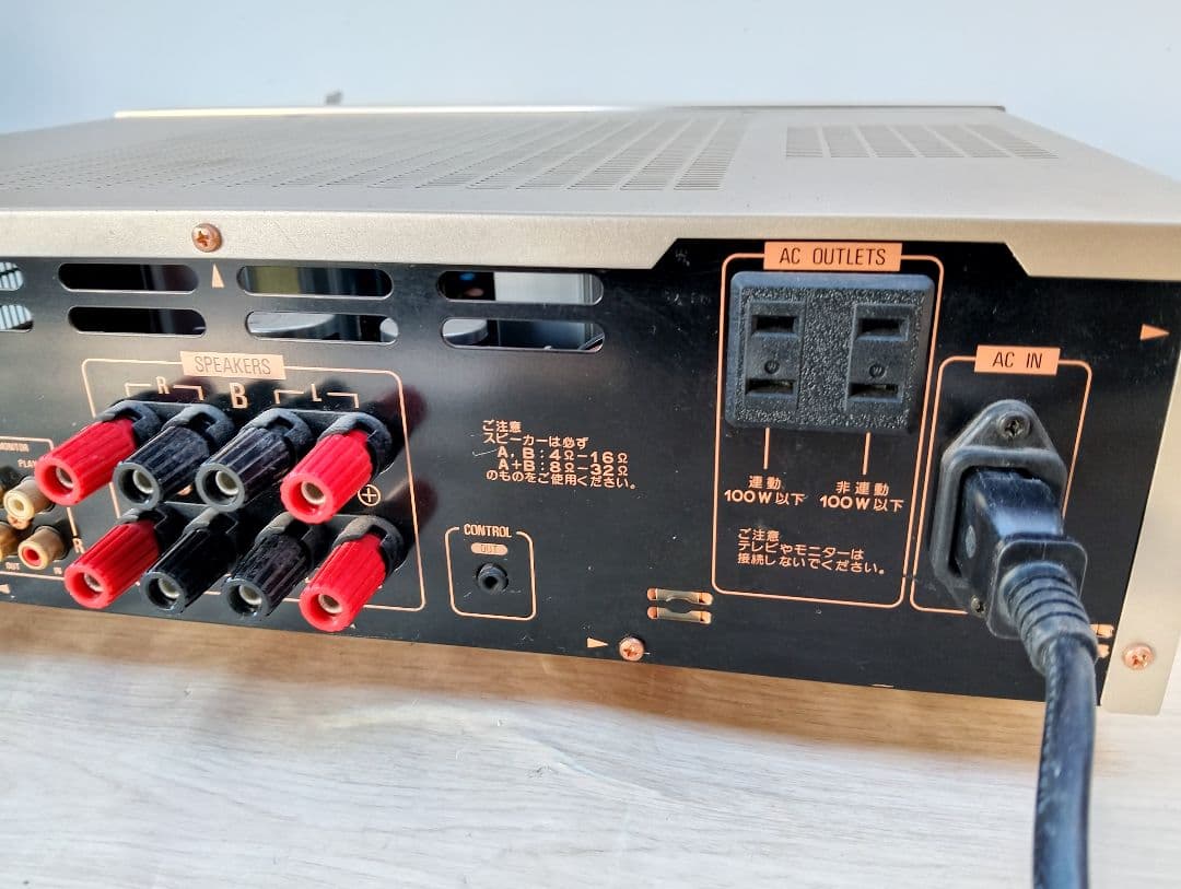 パイオニアプリメインアンプ「Pioneer A-D5X」動作品(よ39)