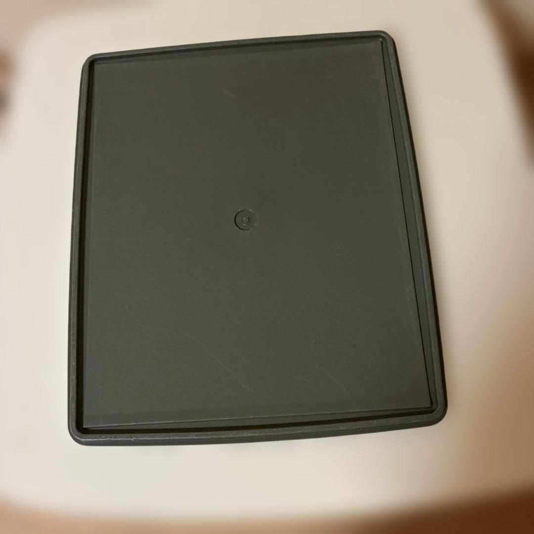 タッパーウエアスーパーケース 4個。