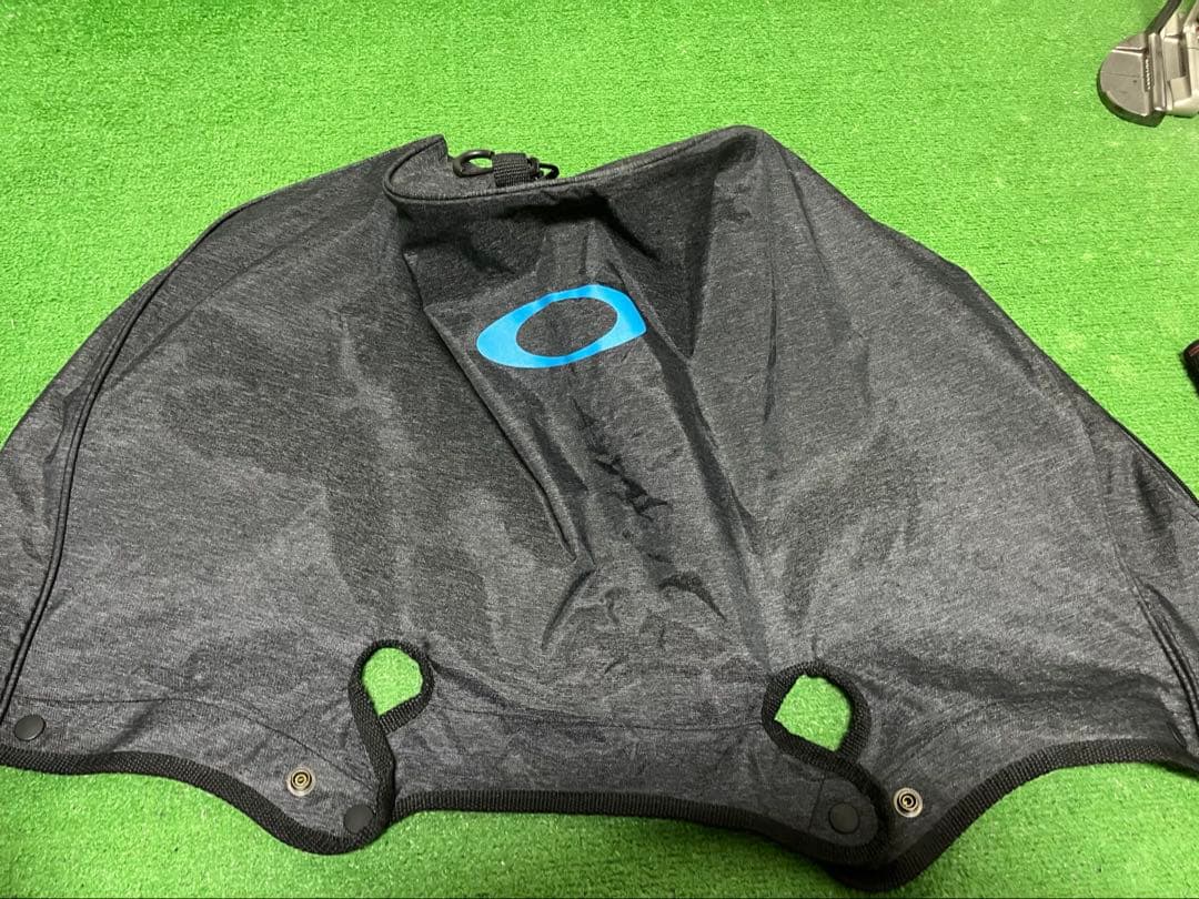 オークリー　スタンド式キャディバッグ