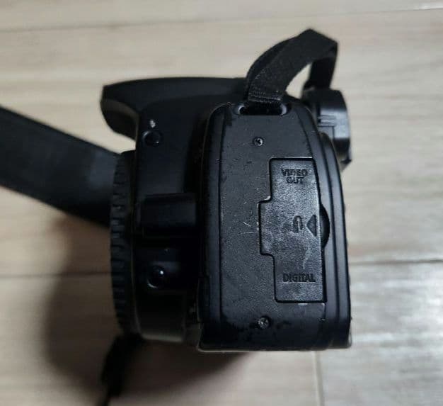 Canon EOS Kiss Digitalx デジタル一眼レフカメラ