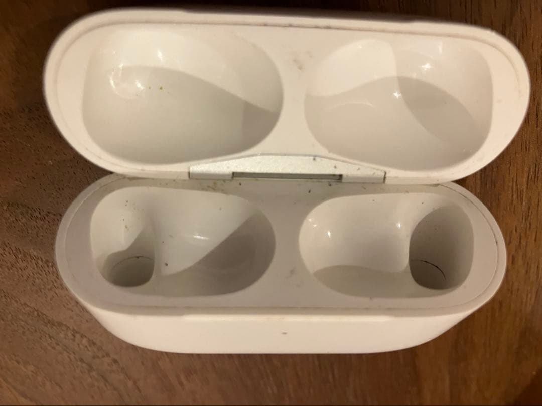 Air Pods Pro 2 本体（中古：２，３年使用）