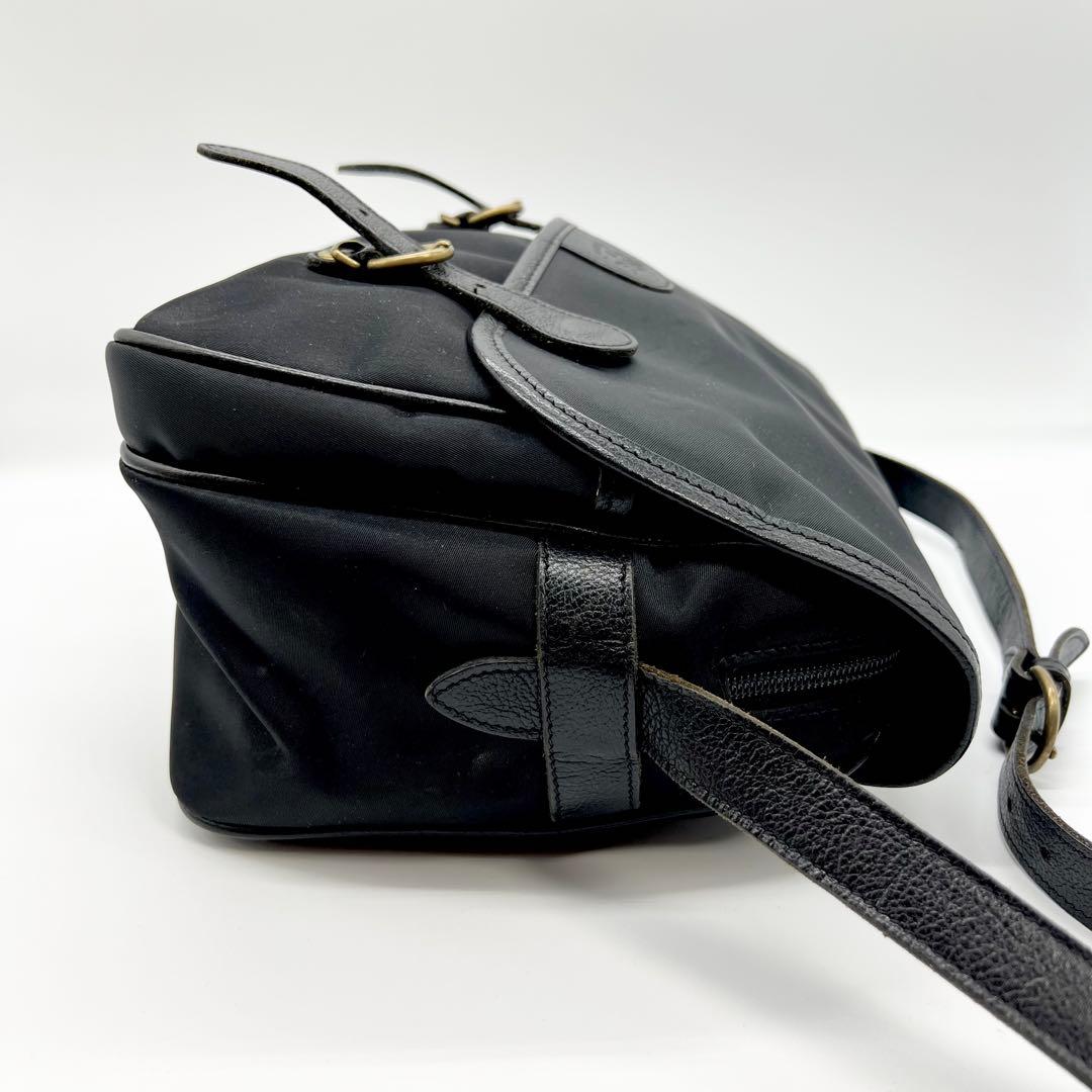 美品✨イルビゾンテ　ショルダーバッグ　メッセンジャー　レザー　ブラック　保存袋