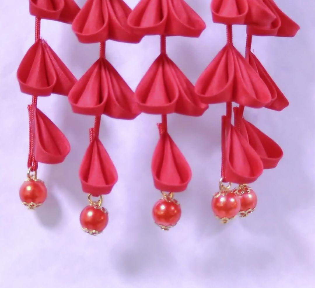 正絹羽二重　つまみ細工　赤とピンク色の雛菊のかんざし　卒業式　簪　髪飾り