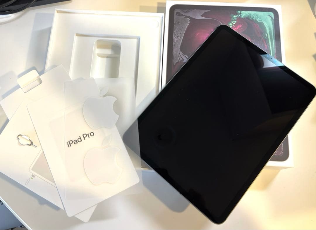 T*y様 iPad Pro 11インチ 2018 スペースグレー 256GB セ