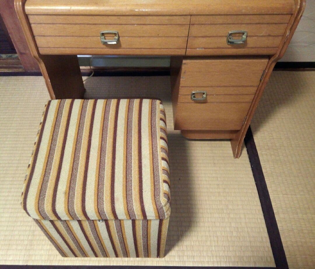 送料込み　昭和レトロな鏡台　ドレッサー