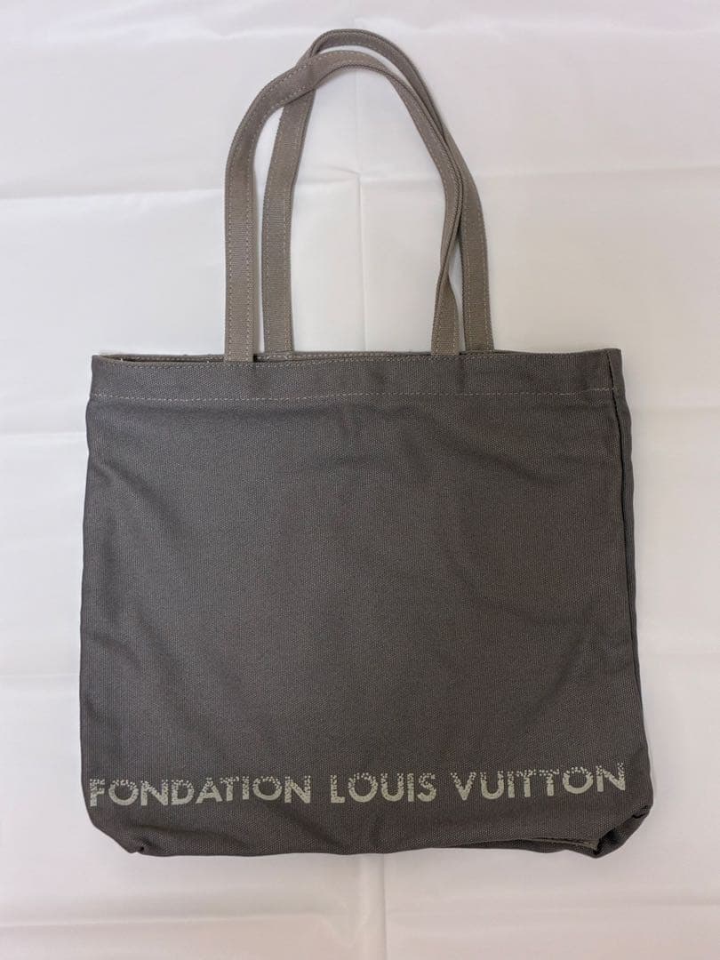 【新品・未使用】ルイ・ヴィトン　美術館　限定　トートバッグ　　グレー色