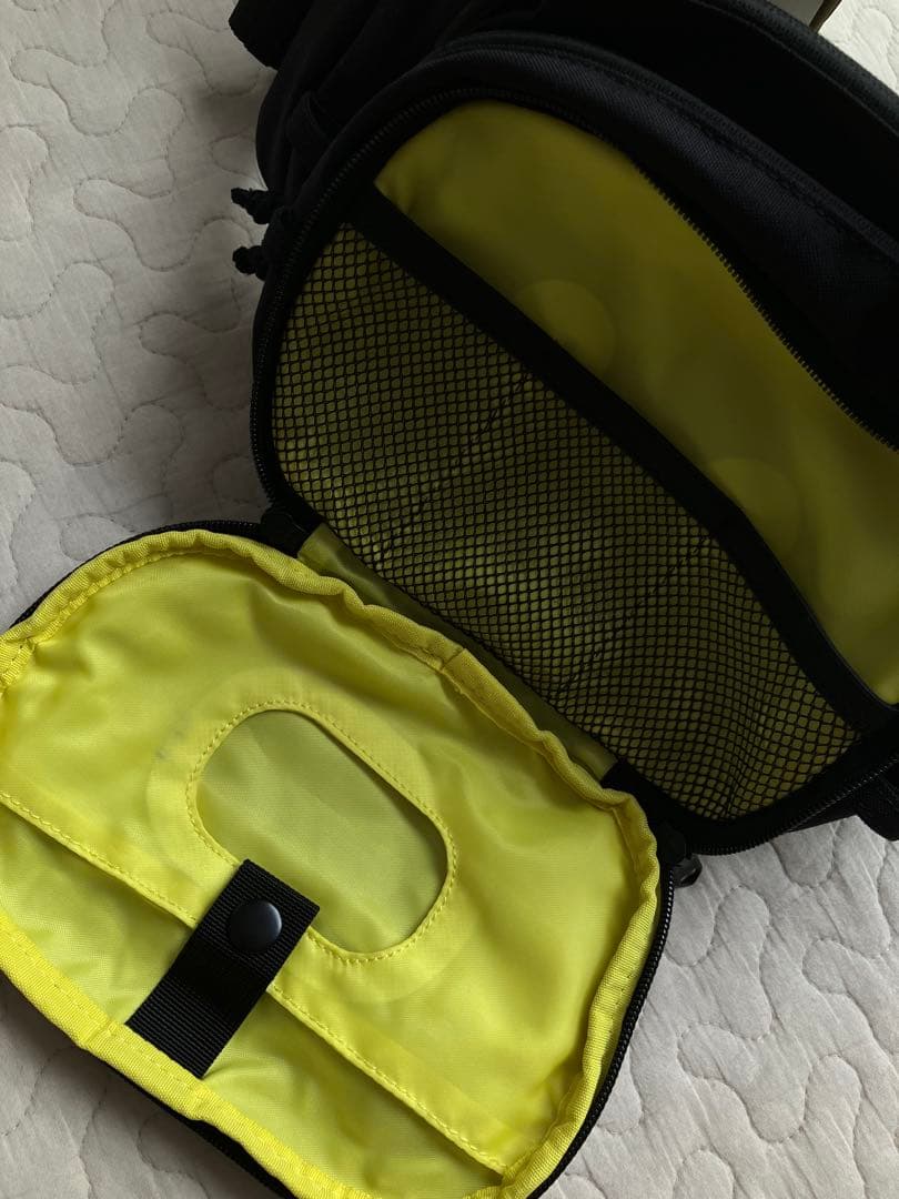 Hugoo ハグー ヒップシート ショルダーバッグ 黒×黄