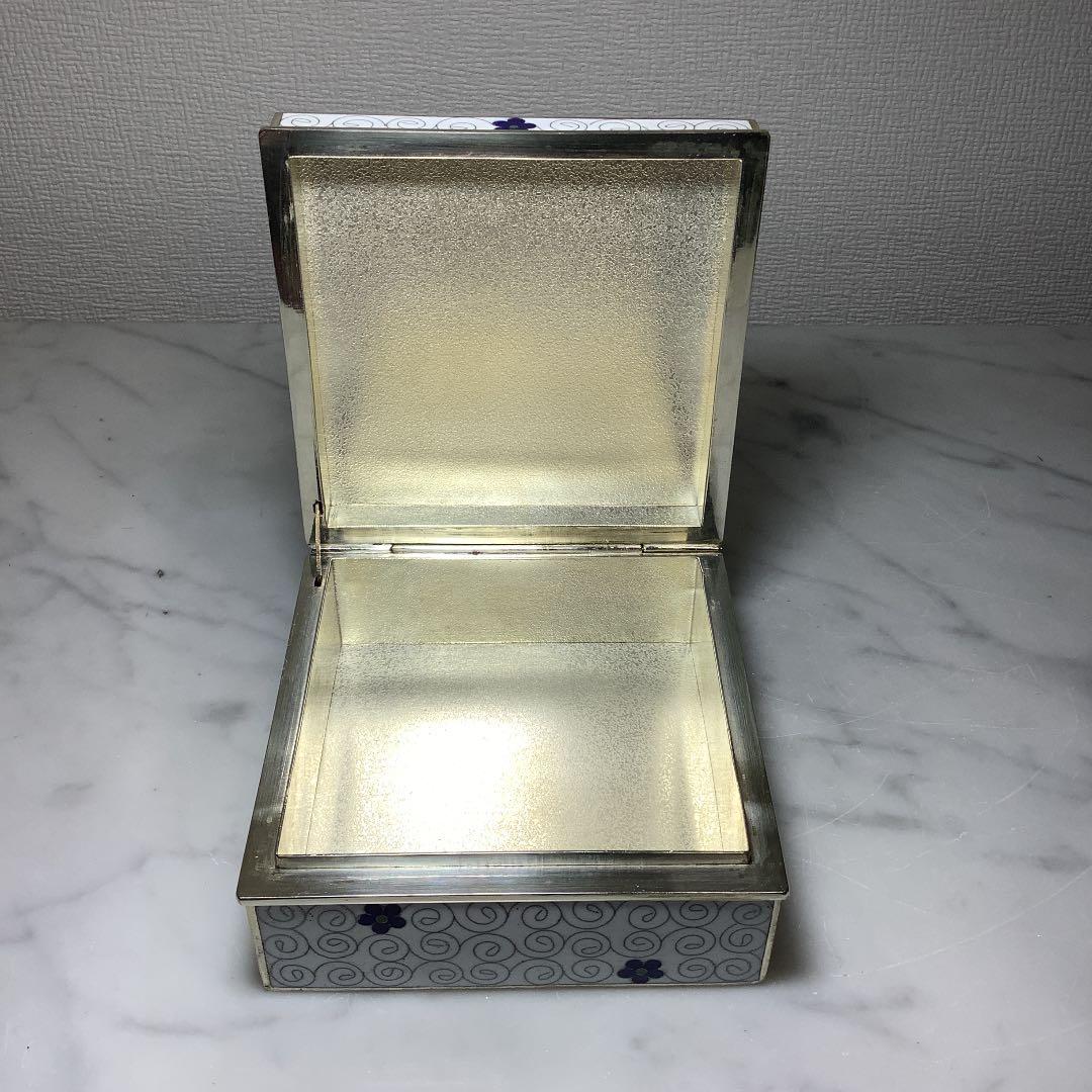 値下げ　七宝焼焼き　宝石箱　白花詰　正方形　桐箱入