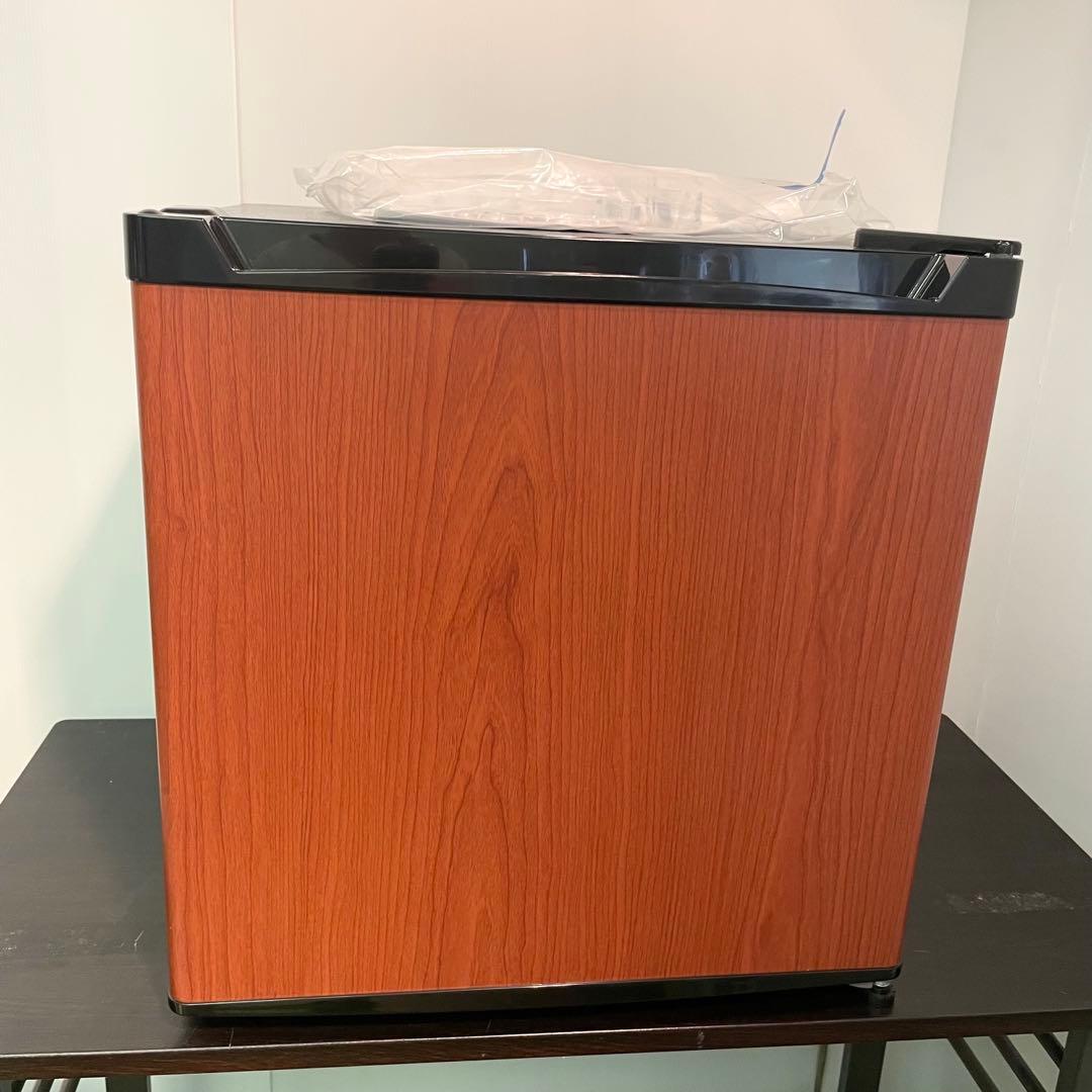 アイリスプラザ 2022年製 1ドア冷蔵庫 木目調 ミニ冷蔵庫