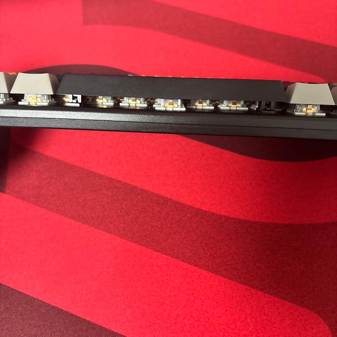 白ゲーミングPC i7-4770 / GTX1060 / SSD512