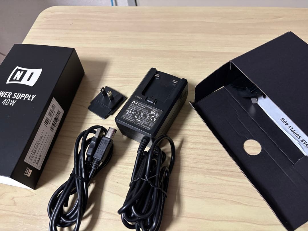 NI Traktor KONTROL S4 MK1 | DJコントローラー