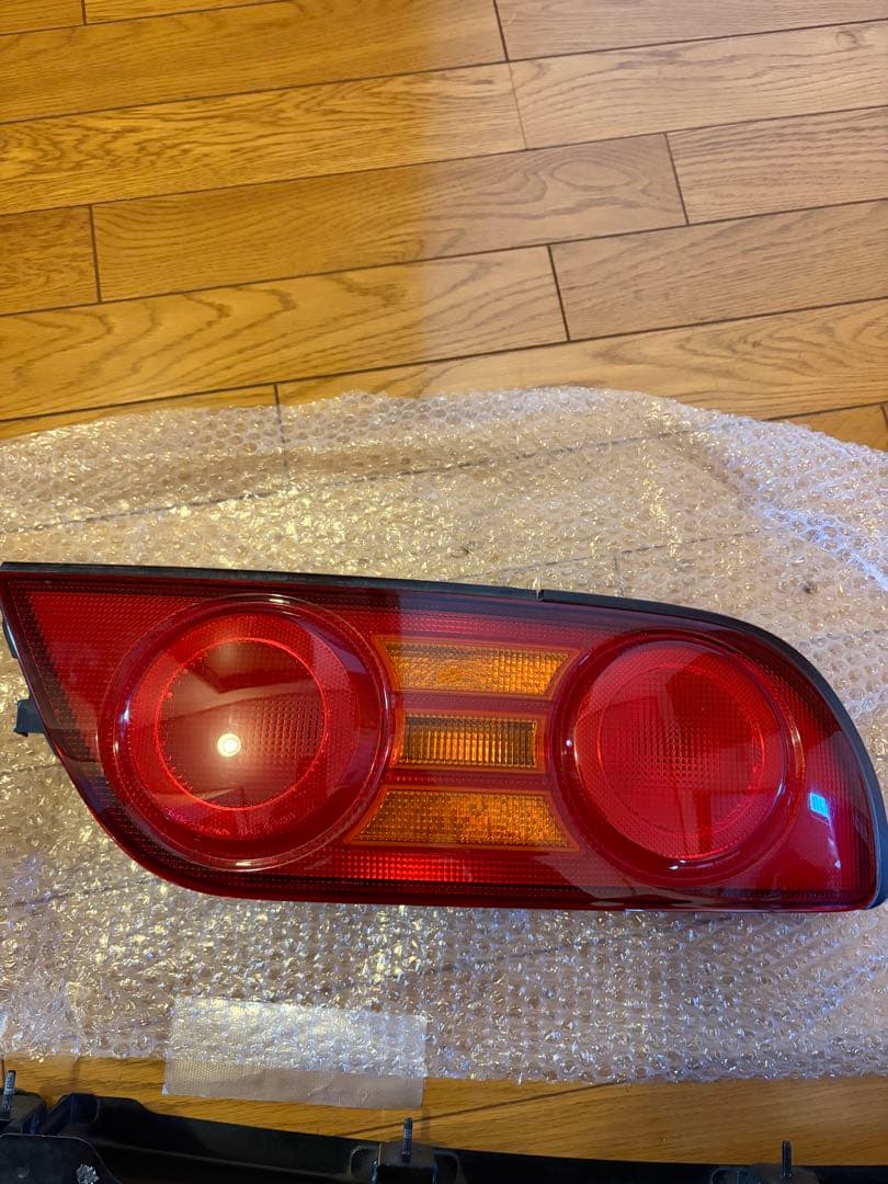 送料込み 美品180sx RPS13 後期 純正 テールランプ リアガーニッシュ