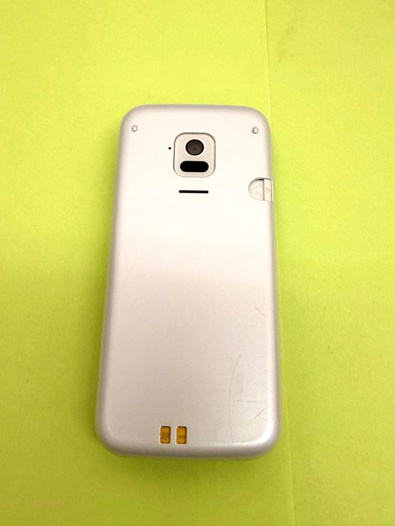 ドコモ 携帯電話 F-01M らくらくホン ホワイト 美品