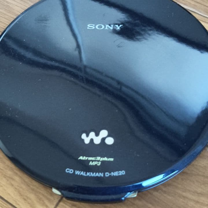 SONY D-NE20 ポータブルCDプレーヤー（ジャンク）