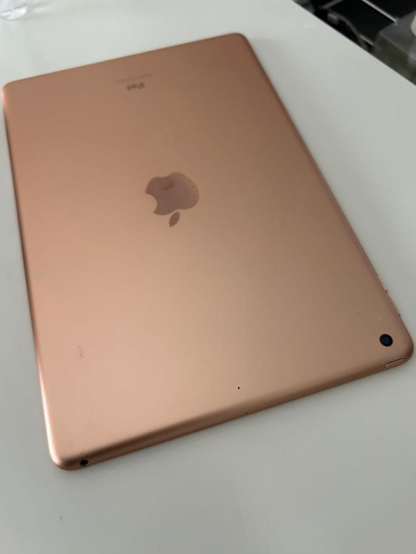 【ジャンク品】Apple iPad 第8世代　32G Wi-Fi