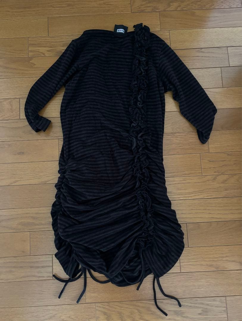 こ*ろ様 Na+H ボーダーフリルワンピース