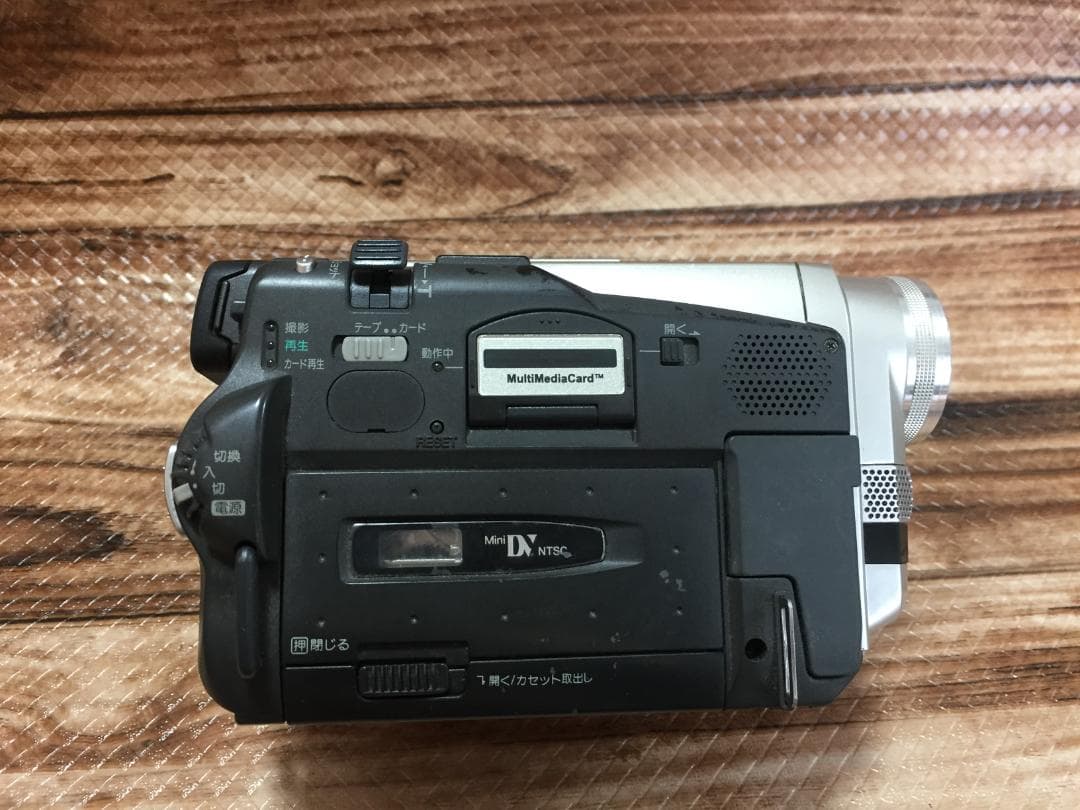 撮影再生ダビングOK　Panasonic　NV-DS200　付属品豪華　大画面