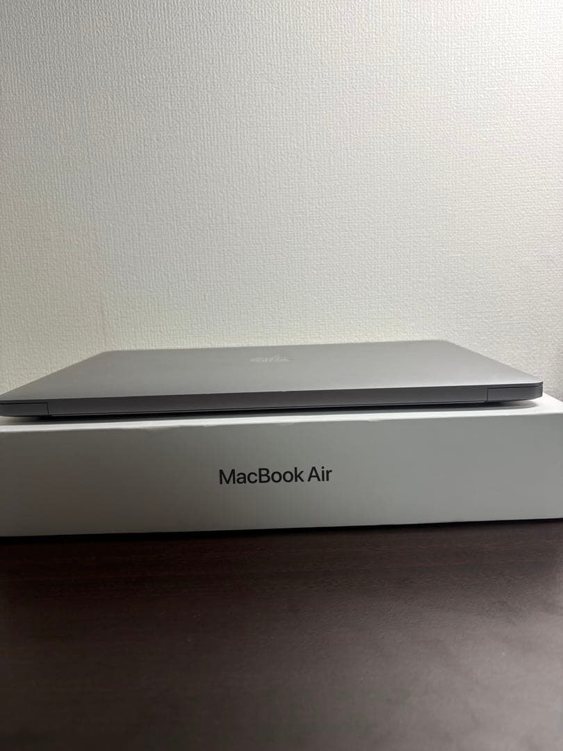 MacBook本体 MacBook Air M1 2020 / 8GB / 512GB