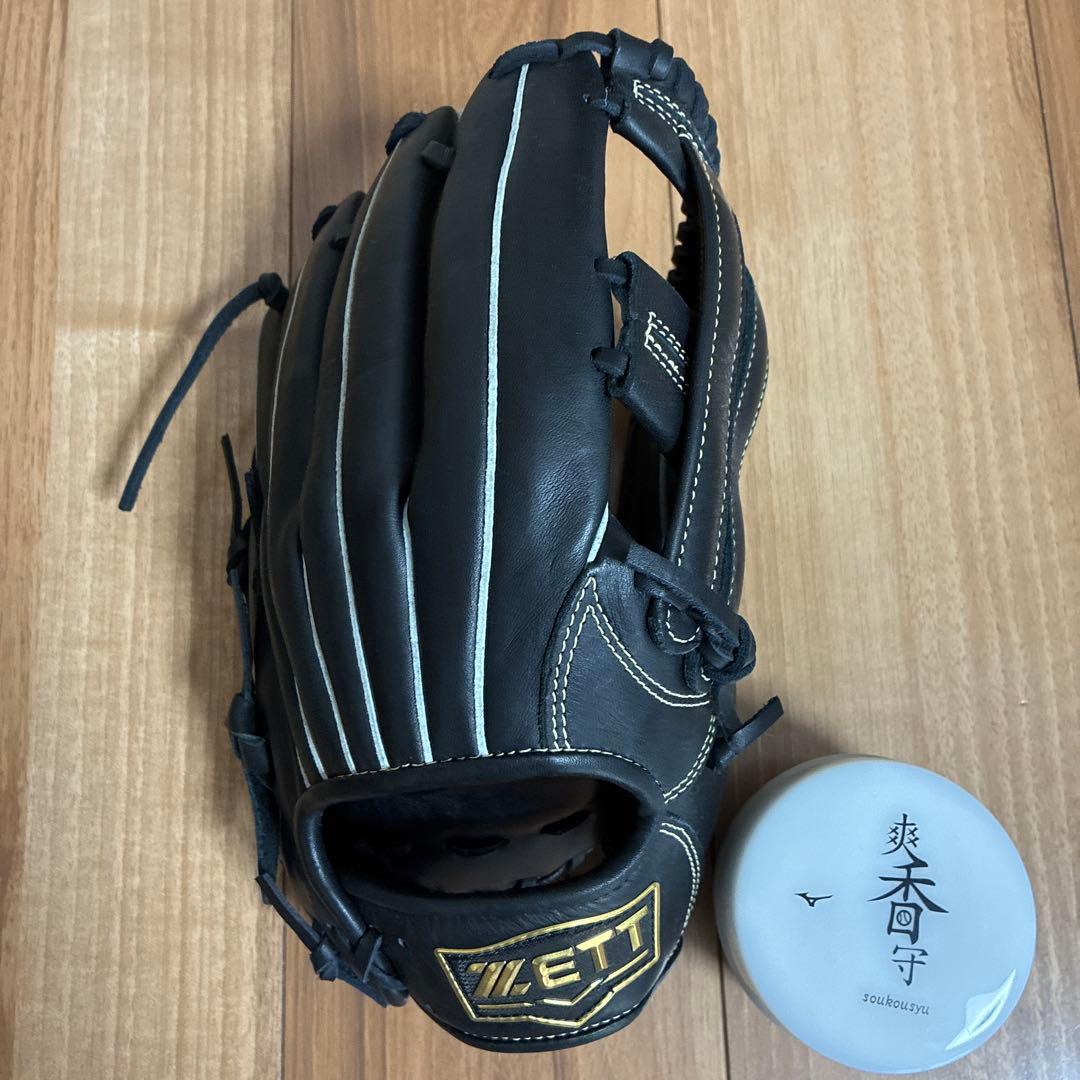 ZETT軟式グローブ黒／プロフェッショナルプレーヤー　※クリーナー&M号2個付き