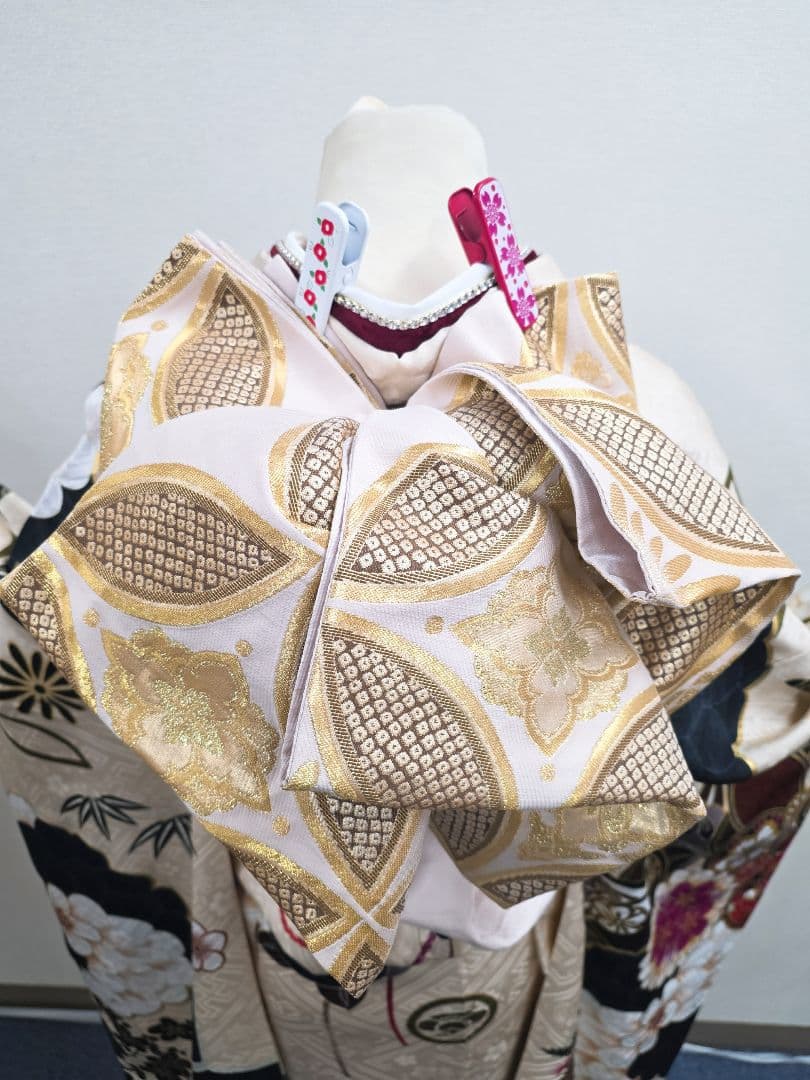 【145~159センチぐらいの方が適応サイズ】振袖フルセット　玉城ティナベージュ