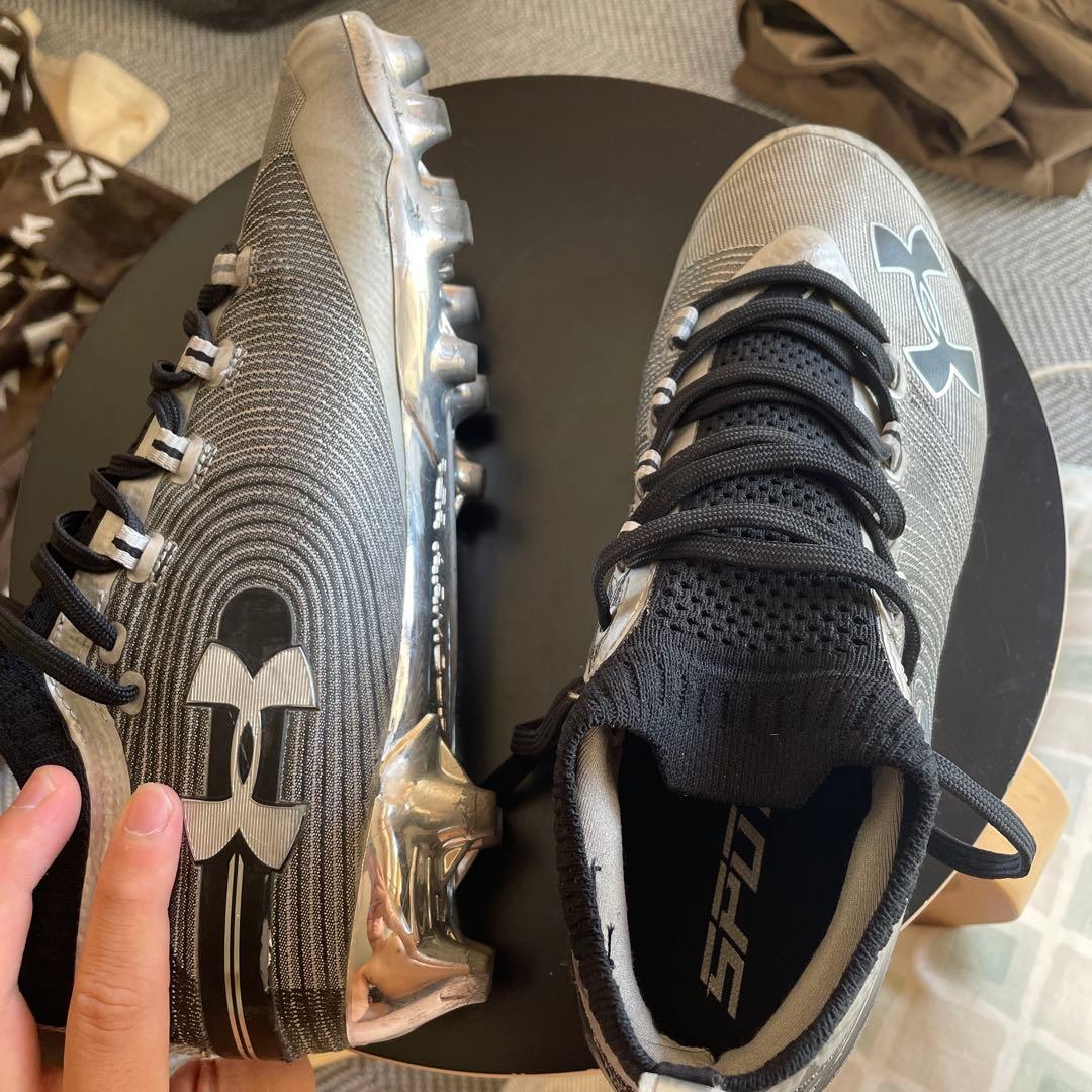 27.0 SPOTLIGHT MC 2018 ダークグレー・メタリックシルバー