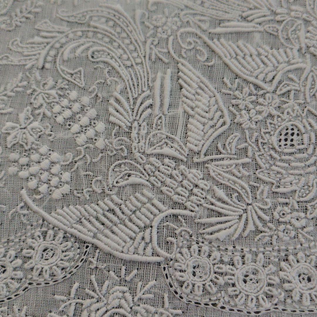 期間限定お値下げ（新品未開封）スワトウ花柄鳳凰刺繍 ハンカチ