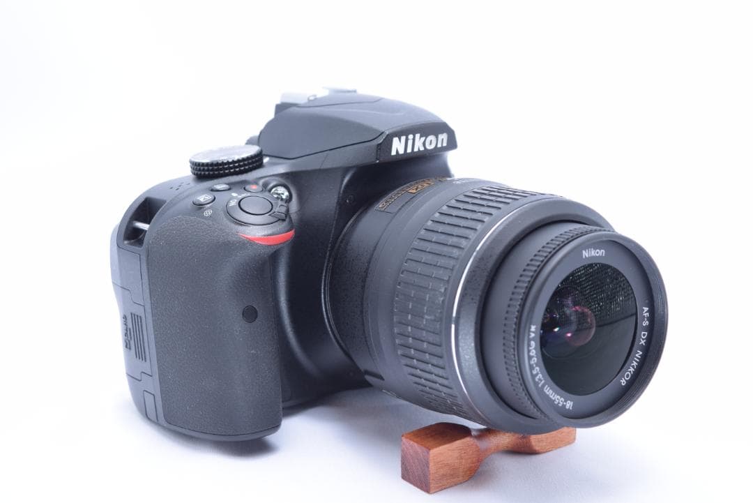 ②Nikon D3400 デジタル一眼レフ　Wレンズセット　手振れ補正レンズ付き