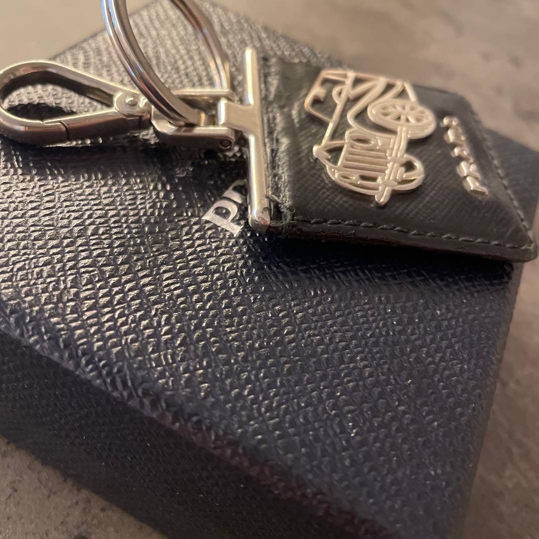 小麦粉@　PRADA キーホルダー クラシックカー