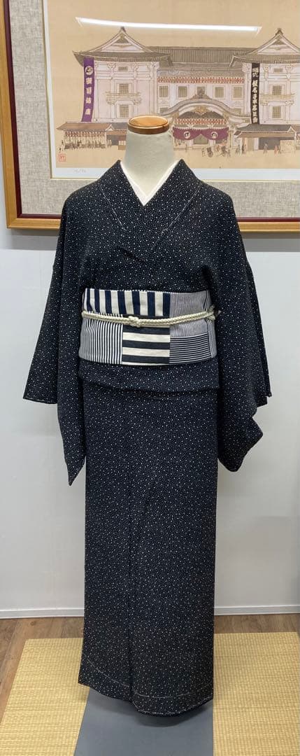 黒に白の水玉模様 小紋着物