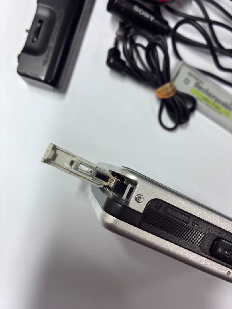 SONY ウォークマン WM-GX677、動作品