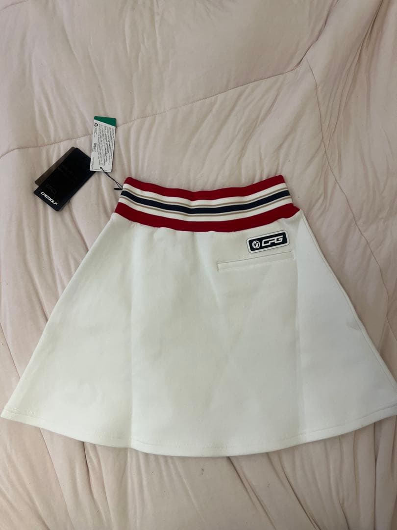 ゴルフウェア　パーカー　スカート