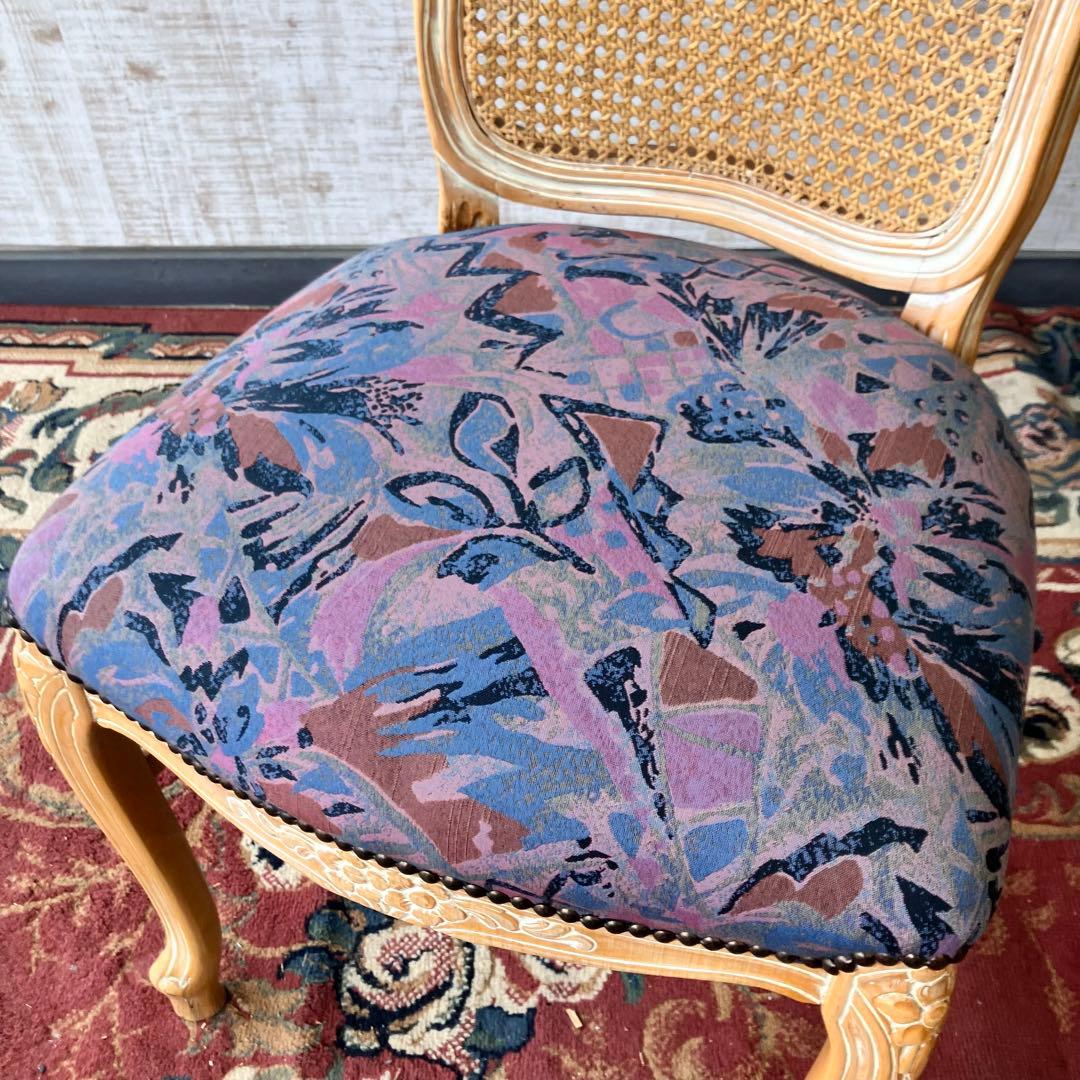 g5 イタリア家具 花柄彫刻 リベット打ちダイニングチェア 木製椅子 ビンテージ