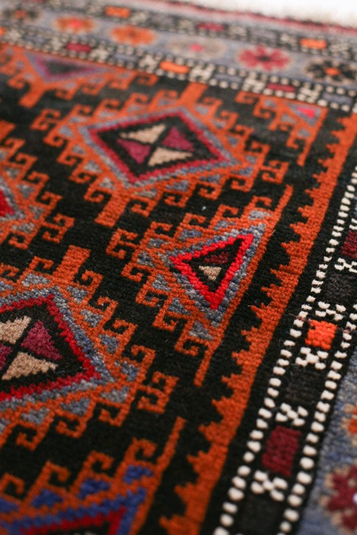 150cm×83cm バルーチ　トライバルラグ　ヴィンテージラグ　ソファサイズ